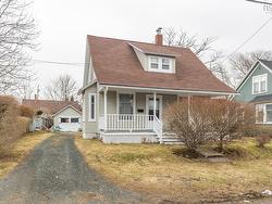 30 Porter Street  Yarmouth, NS B5A 2Y6