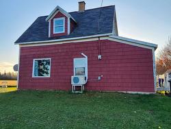 318 Beaton Road  West Devon, PE C0B 1H0