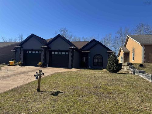 7 Bona Crescent, Enfield, NS 