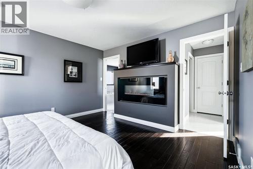 130 E Maple Avenue, Grand Coulee, SK - Indoor Photo Showing Bedroom