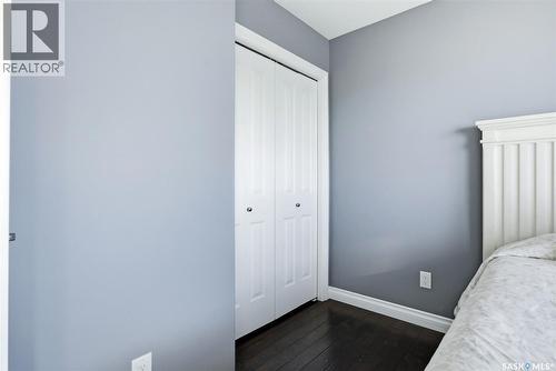 130 E Maple Avenue, Grand Coulee, SK - Indoor Photo Showing Bedroom