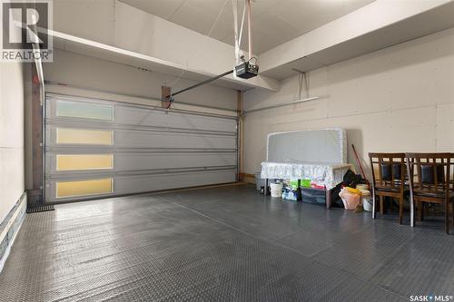 3523 Green Turtle Road, Regina, SK - Indoor Photo Showing Garage