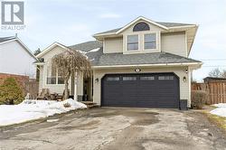 113 EDWARD COURT  West Lincoln, ON L0R 2A0