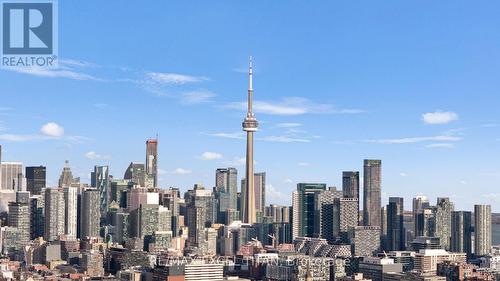 703 - 5 LAKEVIEW AVENUE  Toronto, ON M6J 0H3