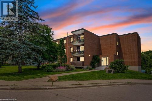 4 AVALON Place Unit# 303  Kitchener, ON N2M 4N6