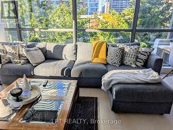 403 - 281 MUTUAL STREET Toronto, ON M4Y 3C4