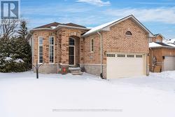 114 MAPLETON AVENUE  Barrie, ON L4N 9N6