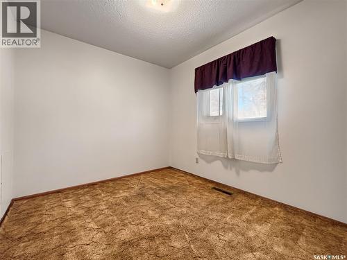 27 Walker Crescent, Saskatoon, SK - Indoor Photo Showing Other Room