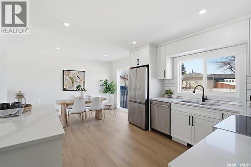163 Rupert Drive, Saskatoon, SK - Indoor Photo Showing Kitchen With Stainless Steel Kitchen With Upgraded Kitchen