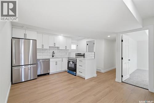 163 Rupert Drive, Saskatoon, SK - Indoor Photo Showing Kitchen With Stainless Steel Kitchen