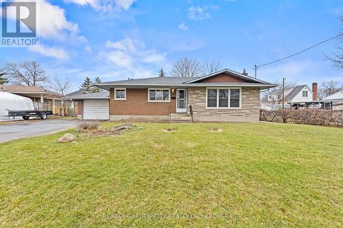1 GLADMAN AVENUE  St. Catharines (Rural Port), ON L2N 4A2