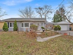 2494 LLOYD GEORGE  Windsor, ON N8T 2T4