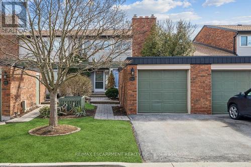 4 - 1552 KERNS ROAD  Burlington, ON L7P 3A7