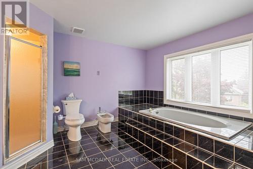 2492 Erin Centre Boulevard, Mississauga, ON - Indoor Photo Showing Bathroom