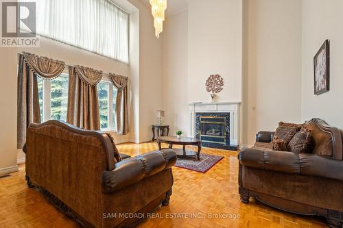2492 Erin Centre Boulevard, Mississauga, ON - Indoor Photo Showing Living Room With Fireplace