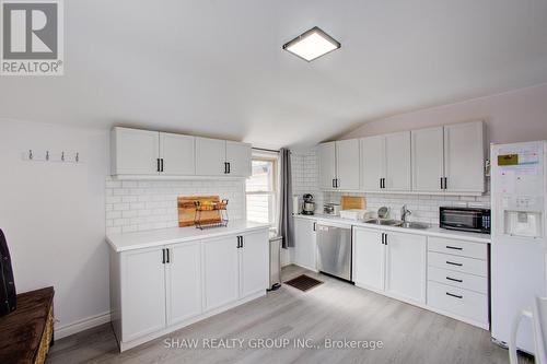 21 Main Street W, Mapleton, ON - Indoor Photo Showing Kitchen With Double Sink