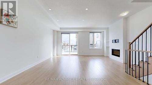 4 Carole Bell Way, Markham, ON - Indoor Photo Showing Other Room