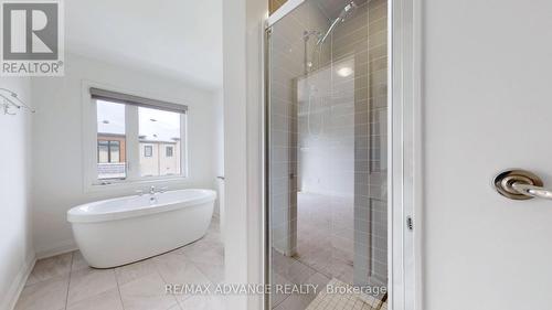 4 Carole Bell Way, Markham, ON - Indoor Photo Showing Bathroom