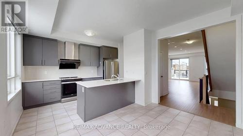 4 Carole Bell Way, Markham, ON - Indoor Photo Showing Kitchen With Stainless Steel Kitchen