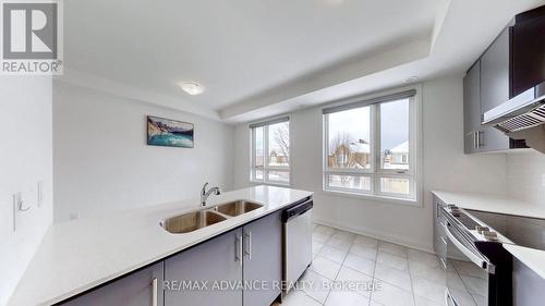 4 Carole Bell Way, Markham, ON - Indoor Photo Showing Kitchen With Double Sink