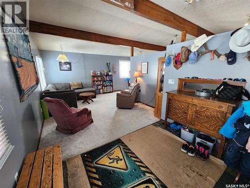 304 Second Avenue E, Lampman, SK - Indoor