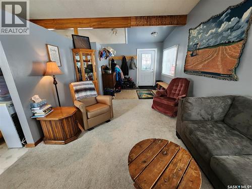 304 Second Avenue E, Lampman, SK - Indoor