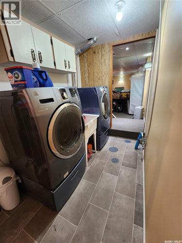 304 Second Avenue E, Lampman, SK - Indoor Photo Showing Laundry Room