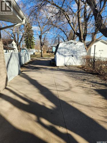 304 Second Avenue E, Lampman, SK - Outdoor