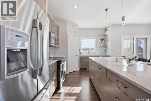 418 Teal Lane, Saskatoon, SK - Indoor Photo Showing Kitchen With Upgraded Kitchen
