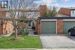 1552 KERNS Road Unit# 4 Burlington, ON L7P 3A7