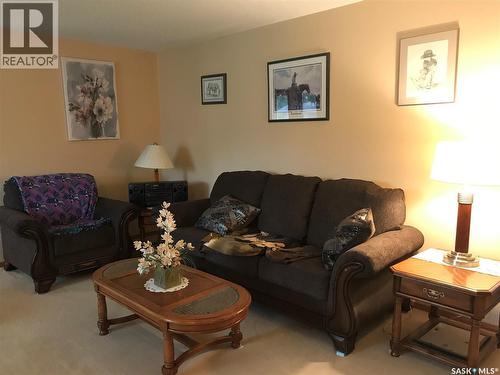 219 3Rd Street E, Odessa, SK - Indoor Photo Showing Living Room