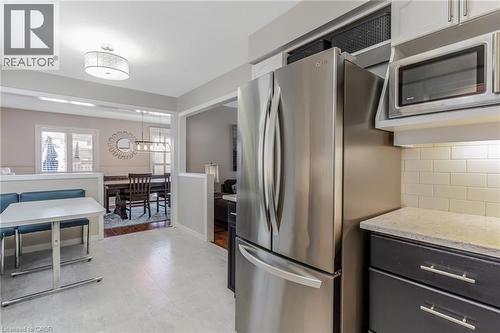685 Coldstream Drive, Waterloo, ON - Indoor Photo Showing Kitchen