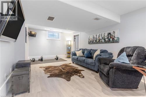 685 Coldstream Drive, Waterloo, ON - Indoor Photo Showing Living Room