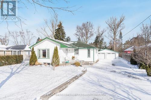 142 ORIOLE DRIVE  East Gwillimbury, ON L9N 1G9