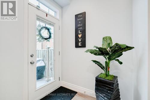 10 Torah Gate, Vaughan, ON - Indoor Photo Showing Other Room