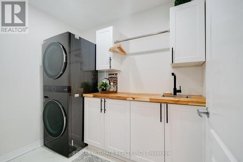10 Torah Gate, Vaughan, ON - Indoor Photo Showing Laundry Room