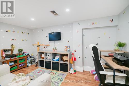 10 Torah Gate, Vaughan, ON - Indoor