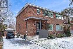 527 EVERED AVENUE  Ottawa, ON K1Z 5K9