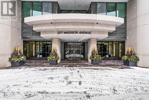502 - 377 MADISON AVENUE  Toronto, ON M4V 3E1
