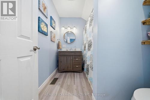 bathroom - 36 Queensdale Avenue W, Hamilton, ON - Indoor Photo Showing Bathroom