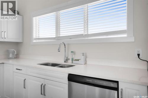 170 East Hampton Boulevard, Saskatoon, SK - Indoor Photo Showing Kitchen With Double Sink
