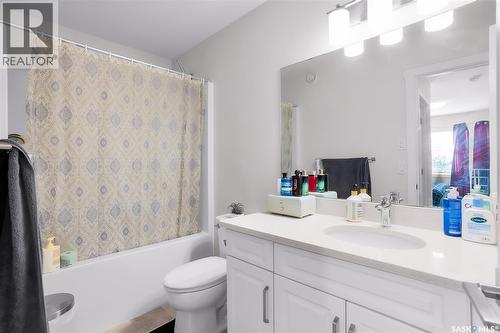 170 East Hampton Boulevard, Saskatoon, SK - Indoor Photo Showing Bathroom