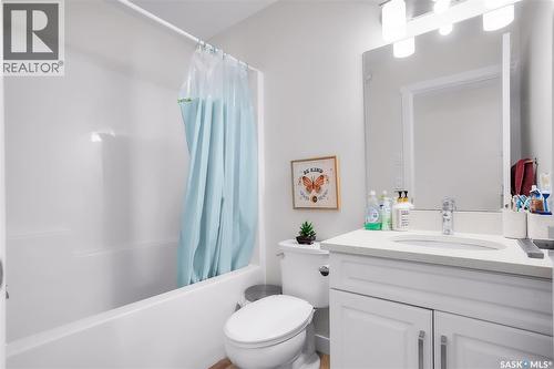 170 East Hampton Boulevard, Saskatoon, SK - Indoor Photo Showing Bathroom