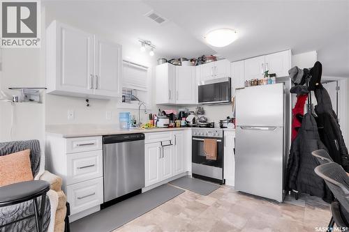 170 East Hampton Boulevard, Saskatoon, SK - Indoor Photo Showing Kitchen With Stainless Steel Kitchen