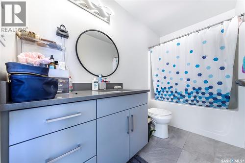 4166 Diefenbaker Drive, Saskatoon, SK - Indoor Photo Showing Bathroom