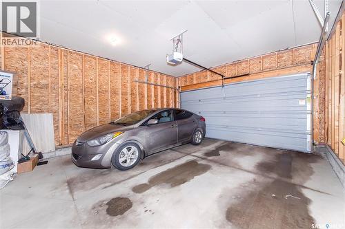 4166 Diefenbaker Drive, Saskatoon, SK - Indoor Photo Showing Garage