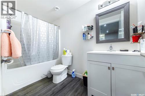 4166 Diefenbaker Drive, Saskatoon, SK - Indoor Photo Showing Bathroom
