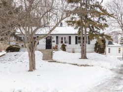 57 Crois. Maple  Beaconsfield, QC H9W 4T3