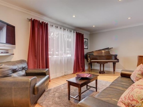 Salon - 57 Crois. Maple, Beaconsfield, QC - Indoor Photo Showing Living Room