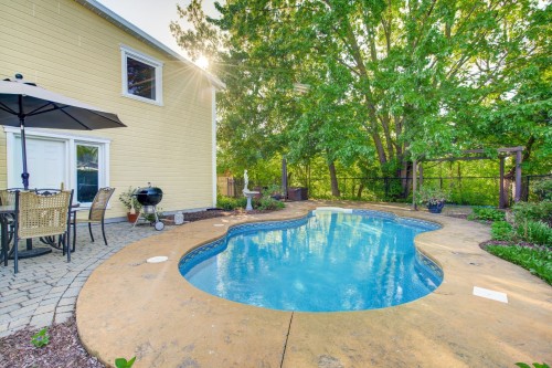 Vue - 11Y Rue Dupuis, Saint-Jacques, QC - Outdoor With In Ground Pool